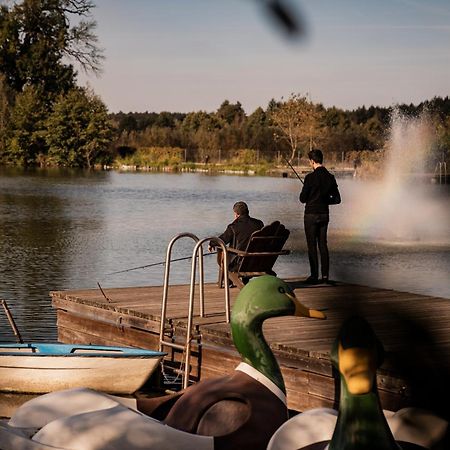 Hotel Przy Dworze Leśna Podlaska Exteriör bild