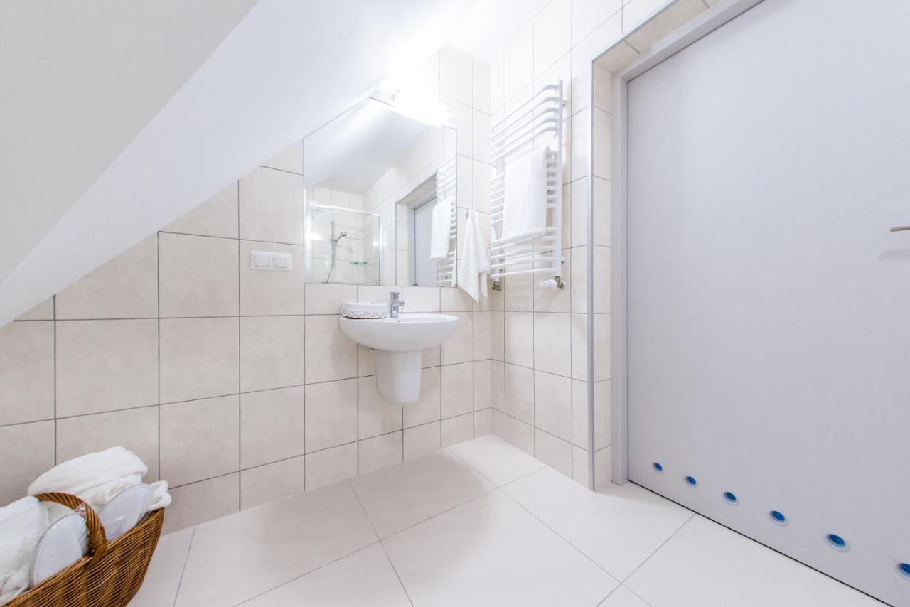 Hotel Przy Dworze Leśna Podlaska Exteriör bild