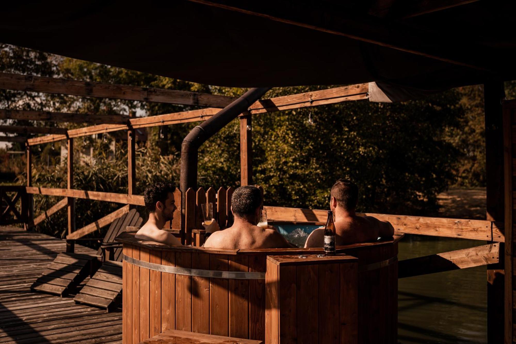 Hotel Przy Dworze Leśna Podlaska Exteriör bild