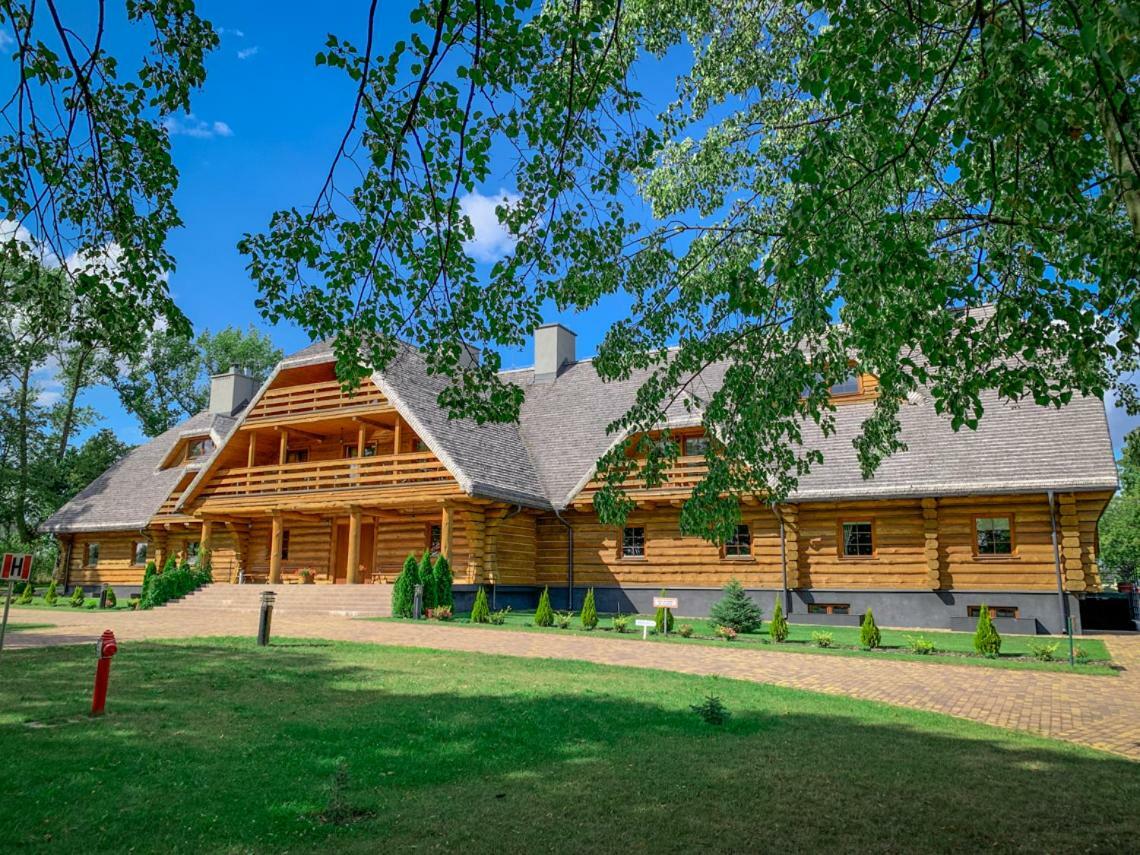 Hotel Przy Dworze Leśna Podlaska Exteriör bild