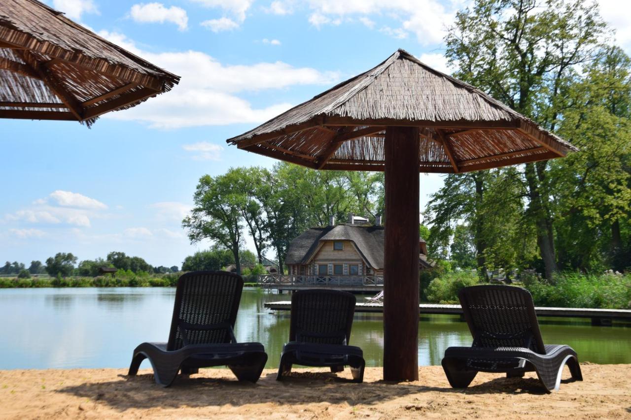 Hotel Przy Dworze Leśna Podlaska Exteriör bild